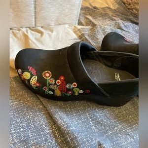Dansko size 36